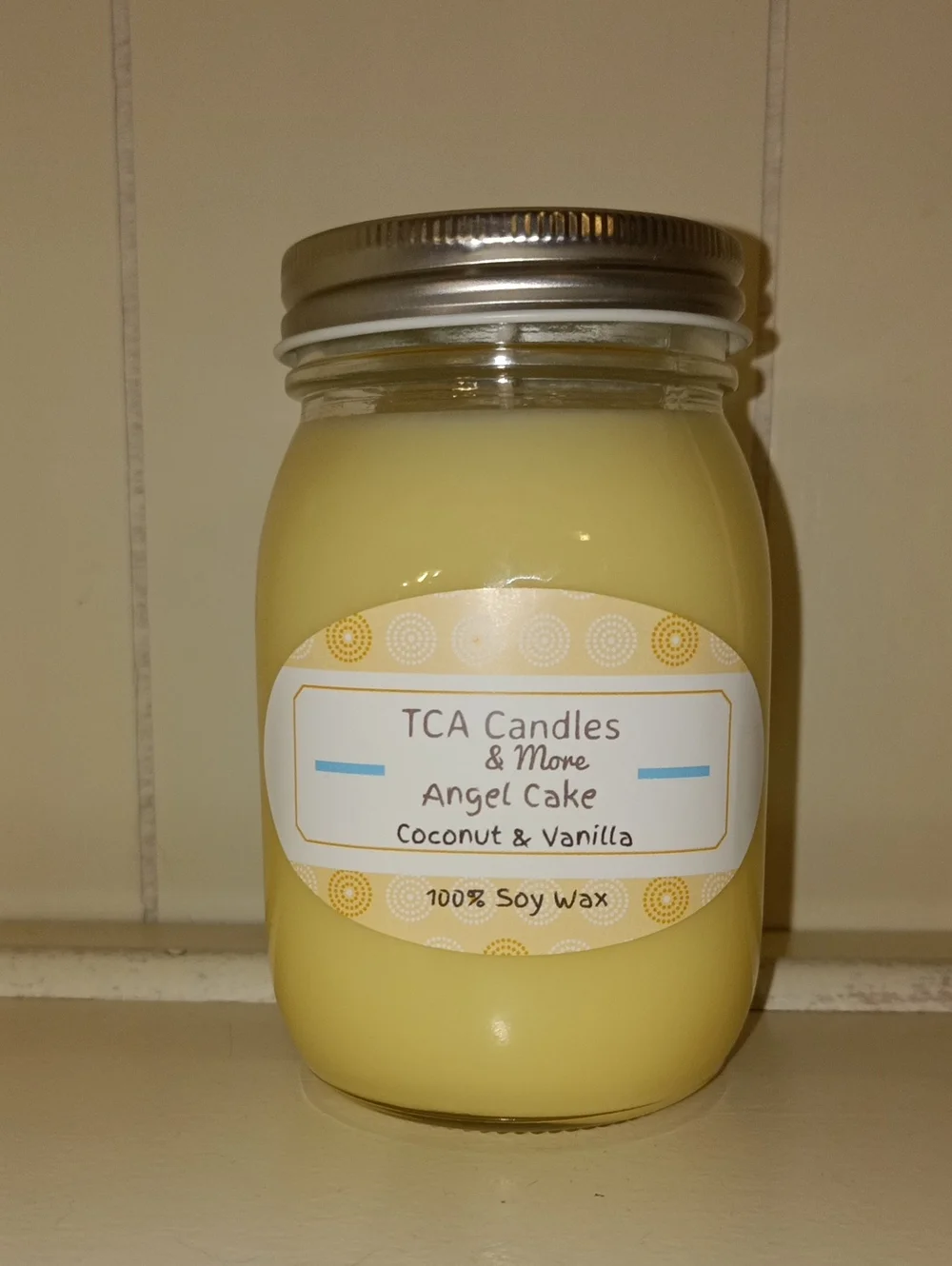 Angel Cake Coconut & Vanilla Soy Candle - Yellow